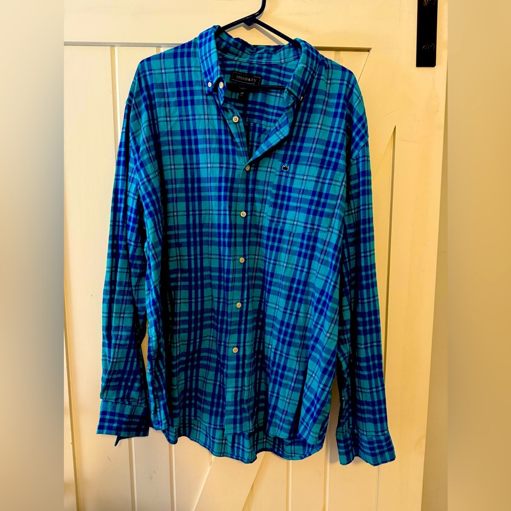 Crown and Ivey light new button down